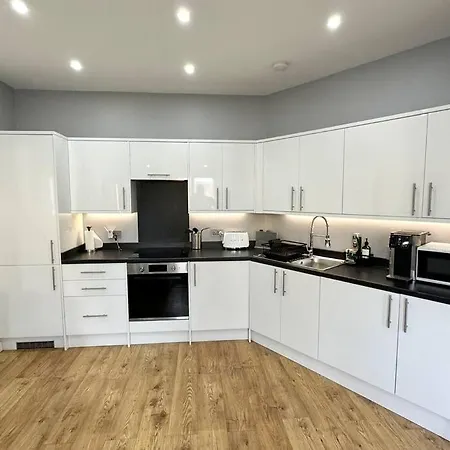 The Modern Smart Home Warley Exterior photo